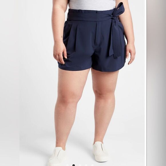 Athleta Skyline Short II - Picture 1 of 5